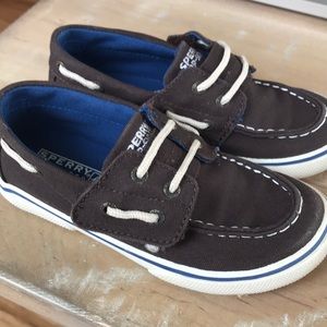 Sperry little boy size 11 M nbw